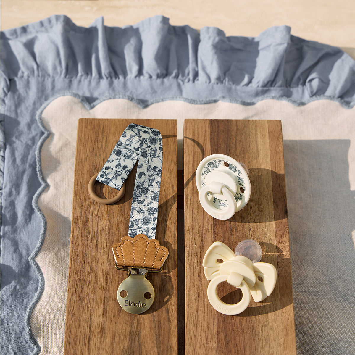 おしゃぶり Binky Bundle 2個セット - Garden Leo Toile (3ヶ月~)