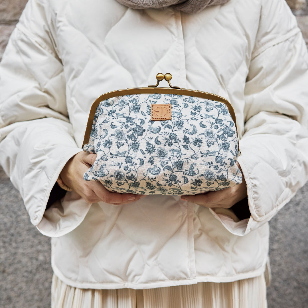 期間限定セール　シティドッグ　R モカ　美品　2025.6月末購入 Elodie（エロディ）2025秋冬コレクション「New Nostalgia