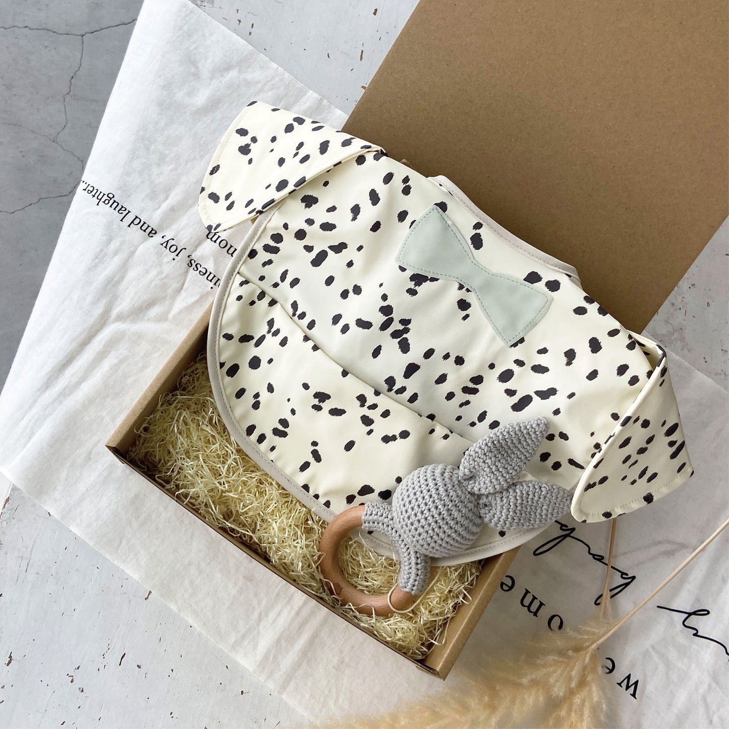 エプロン&ラトル - Dalmatian Dots Set